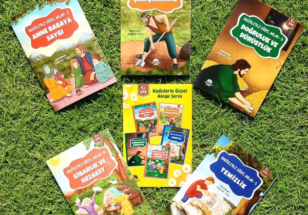 Hadislerle Güzel Ahlak - 5 Kitap kitap seti - okul öncesi çocuklar için eğitici ve değer odaklı içerikler sunar.